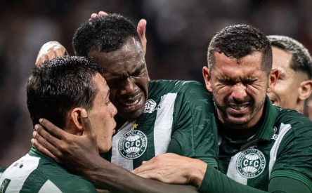 Coritiba vence Corinthians e quebra tabu de 15 anos no Brasileirão