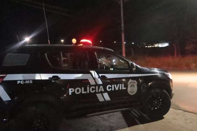 Alcides Bernal deixa delegacia cinco horas após morte de fiscal