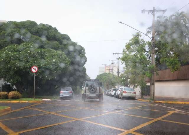 MS entra em alerta vermelho para grande volume de chuva