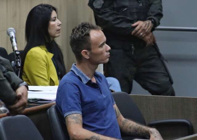 Homem que esfaqueou padrasto para defender mãe é condenado a 5 anos