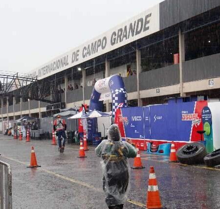 Segunda-feira terá calor, chuva e risco de tempestades no Estado