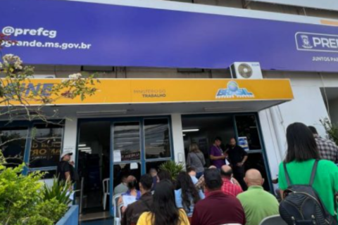 Funsat oferece 1.298 vagas de emprego em 122 funções nesta terça-feira