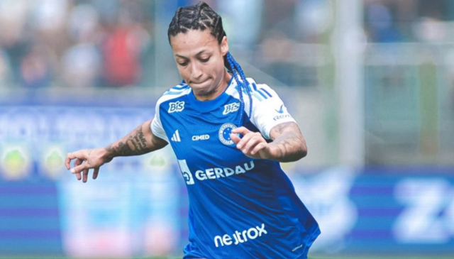 Cruzeiro vira sobre Atlético-MG, mantém invencibilidade e complica rival