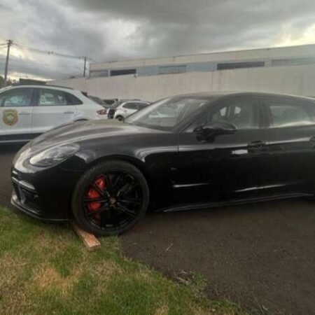 Porsche de R$ 1 milhão ligado a líder de facção é apreendido em Campo Grande