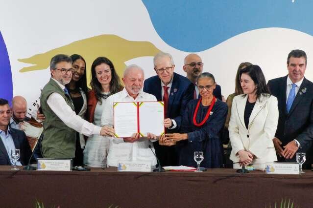 Lula assina ampliação de áreas no Pantanal em MT, mas deixa MS fora de decretos