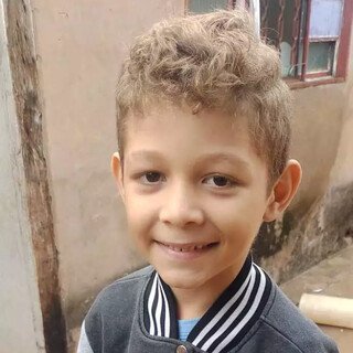 Após explosão, sonho de menino é “voltar ao normal e estudar”