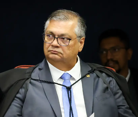 Flávio Dino proíbe saque em dinheiro de emendas parlamentares