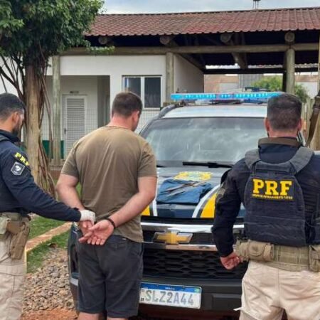 Homem é morto a facadas e suspeitos são presos horas depois em MS e no PR