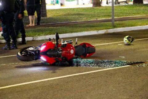 Homem empurra PM durante perseguição na Avenida Afonso Pena