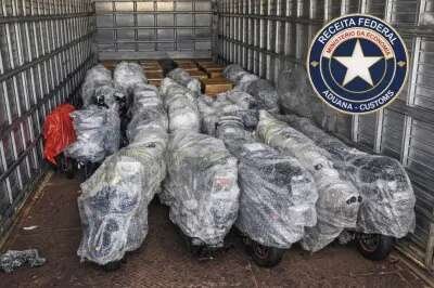 Receita apreende 17 motos elétricas irregulares com destinatários identificados