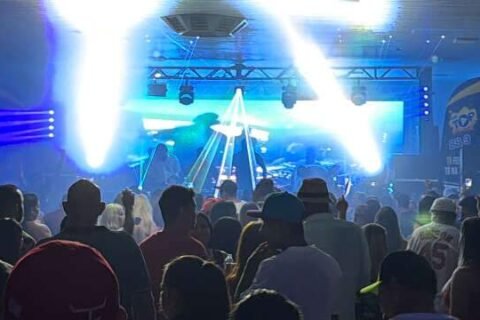 Flashback chega à Colônia Paraguaia e transforma bailão em passinho