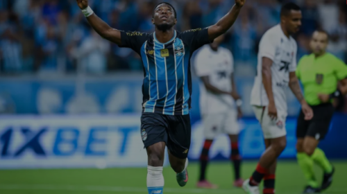 Grêmio vence Vitória na Arena, mas jogo é marcado por grave lesão