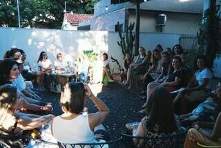 Apoio coletivo arrecada R$ 34 mil e "salva" livraria autônoma 