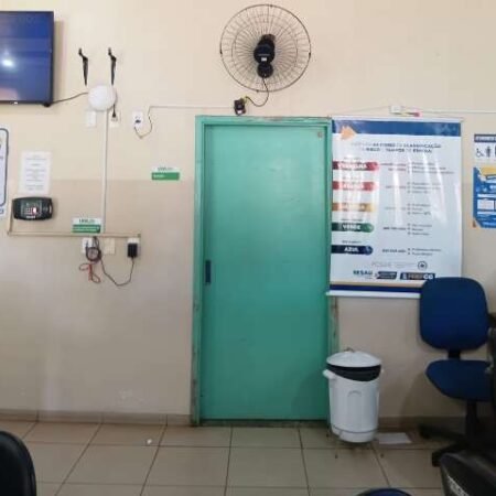 Paciente com fibromialgia relata 4 horas de espera e dor na UPA Universitário