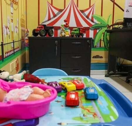 Monitor é desligado de escola após denúncia de estupro contra aluna de 13 anos