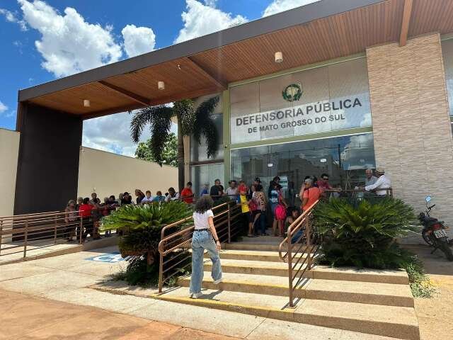 Golpistas se passam por defensores para “roubar” dados e fazer empréstimos