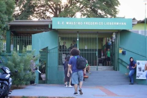 Alunos de MS pedem mais esporte e tecnologia nas escolas públicas, diz pesquisa