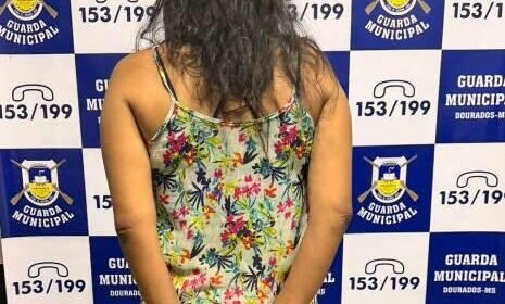 Após agressões contra mãe idosa, filha é presa e família pede proteção judicial