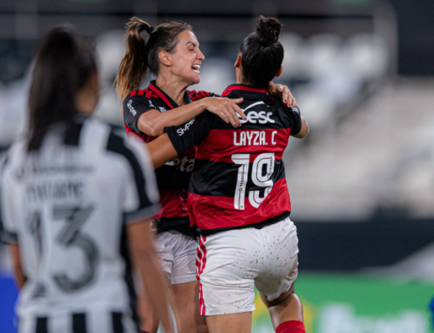 Flamengo empata com Botafogo no clássico e assume liderança provisória