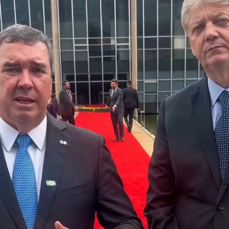 Riedel defende integração em energia em agenda com Lula e presidente da Bolívia