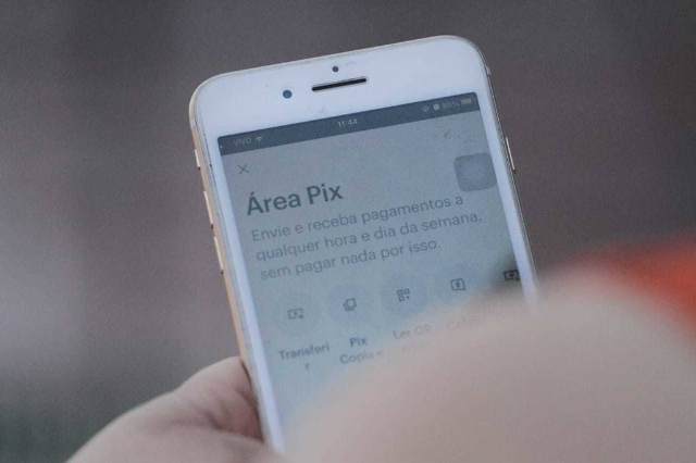 Falso filho aplica golpe e faz idosa transferir R$ 29 mil em ligação