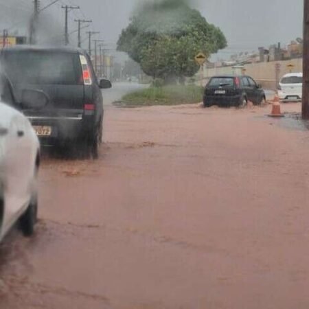 Chuva de fevereiro na Capital fica 2 vezes acima da média e é a maior em 16 anos