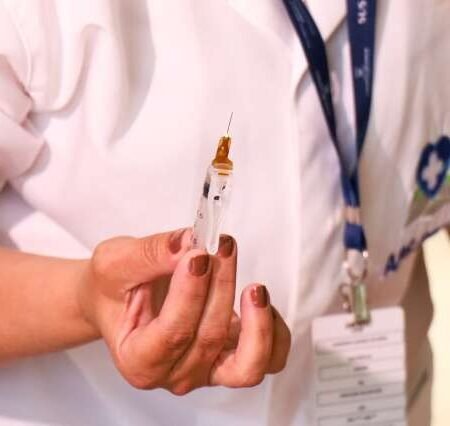 Shopping recebe plantão de vacinação contra a gripe para grupos prioritários