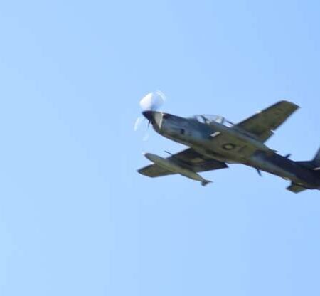 Exercício internacional atrai apaixonado por aviões à base aérea