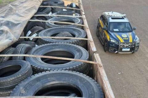 Motorista é preso com carga de pneus contrabandeados avaliada em R$ 450 mil