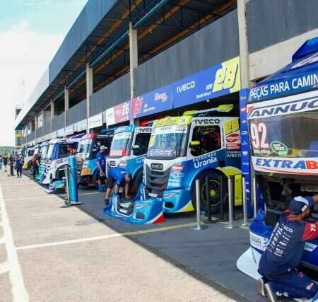 Motores roncam em classificatório da Copa Truck e corridas da HB20 neste sábado