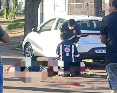 Mãe e filho morrem em grave acidente entre moto e caminhão