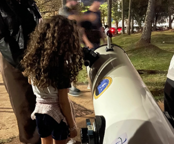 Curso gratuito de introdução à astronomia abre vagas em Campo Grande