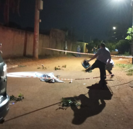 Homem é assassinado a facadas em conveniência no Jardim Noroeste