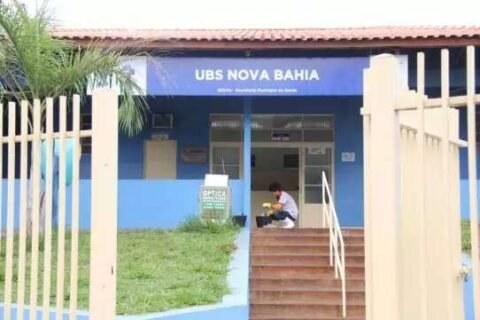 Homem é ferido por 5 tiros, consegue pilotar moto até posto de saúde e sobrevive