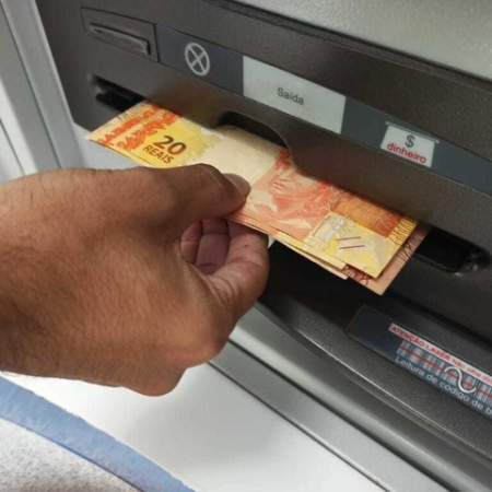 Servidores estaduais recebem salário na próxima quarta-feira