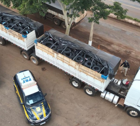Carreta carregada com pneus contrabandeados é apreendida na BR-163