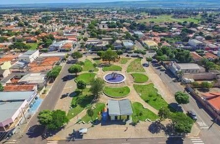 Justiça manda prefeitura demitir temporários e fazer concurso em Bataguassu