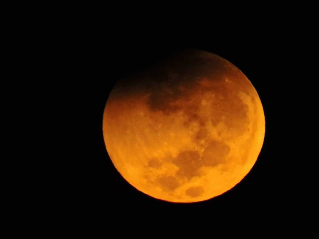 Eclipse total da Lua ficará fora do campo de visão no Brasil