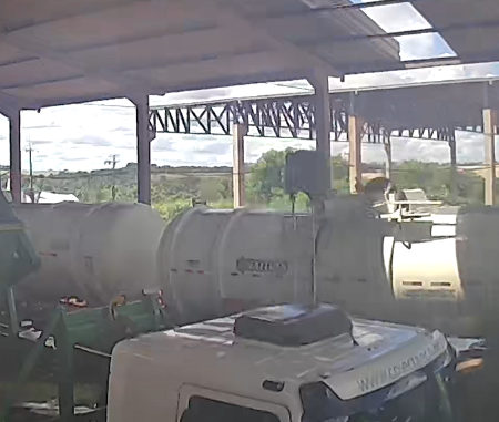 Explosão em lava-jato deixa funcionário gravemente ferido