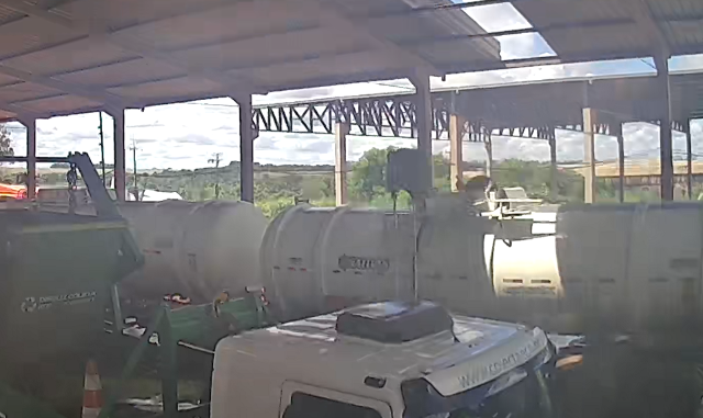 Explosão em lava-jato deixa funcionário gravemente ferido