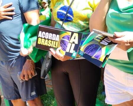 Ato pró-Bolsonaro em Campo Grande critica governo federal e decisões do STF