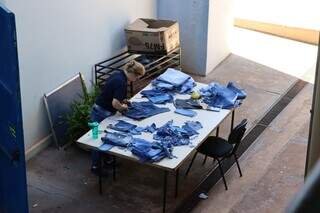 Com apelo para "desapego", campanha quer arrecadar 50 mil peças de frio 