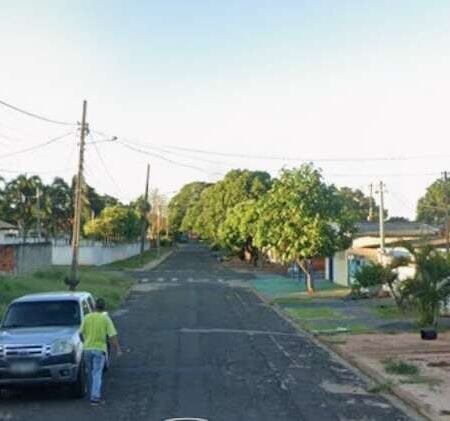 Trio encapuzado invade casa, rende morador e foge com R$ 25 mil em espécie