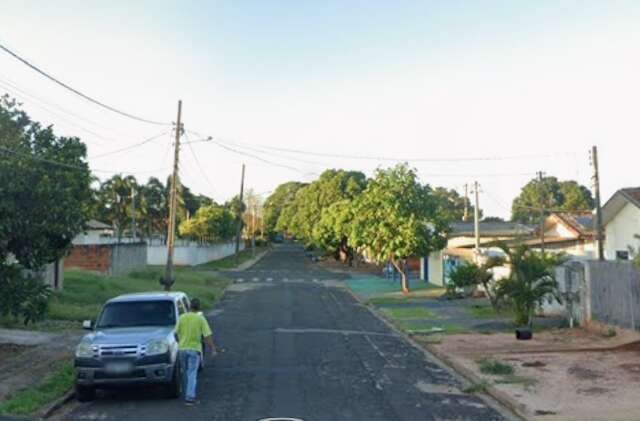 Trio encapuzado invade casa, rende morador e foge com R$ 25 mil em espécie