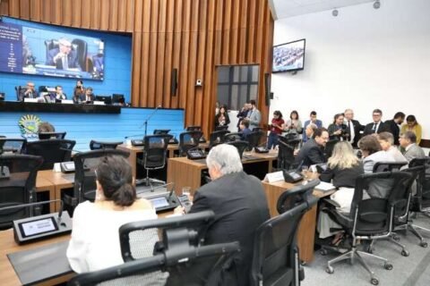 Estabelecimentos terão cartaz com lei que proíbe fidelização de contrato