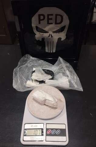 Mãe é presa ao tentar entrar com cocaína no ânus em presídio de MS