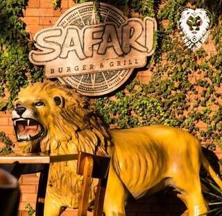 Leão furtado de hamburgueria é achado escondido no Aero Rancho