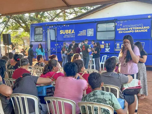Consultório móvel atende pets na Vila Nasser até sexta