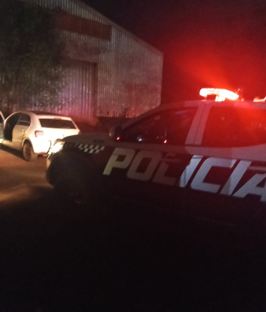 Dupla é presa ao invadir e tentar furtar cabos em barracão da prefeitura