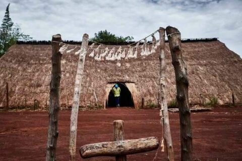 Espiritualidade ancestral perde espaço e só 3% dos indígenas seguem tradição
